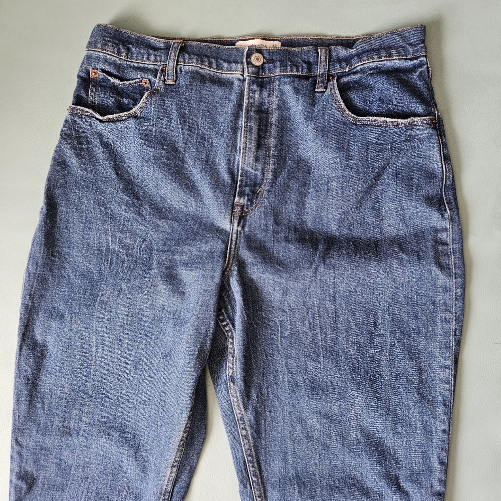 Abercrombie & Fitch Curve Love The '90s Slim Straight Ultra High Rise Jeans - Picture 6 of 12